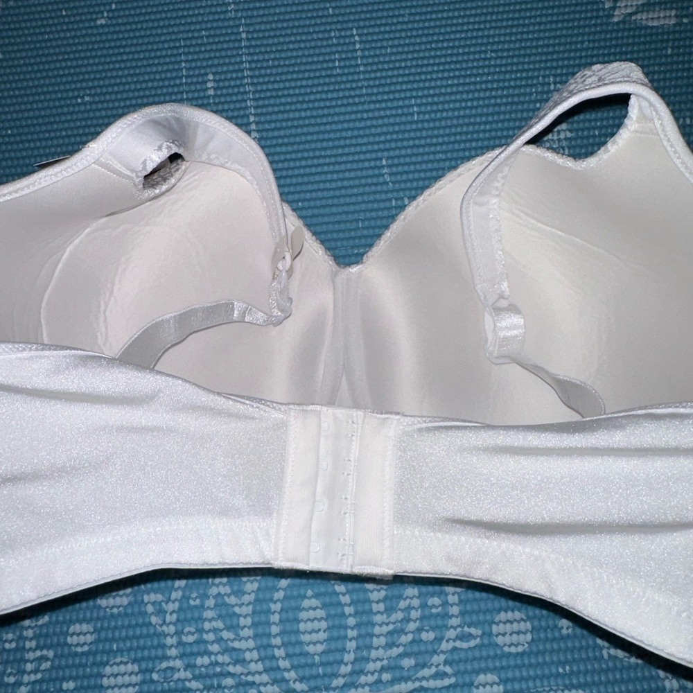 Playtex Secrets Balconette White Underwire Bra - Picture 8 of 8